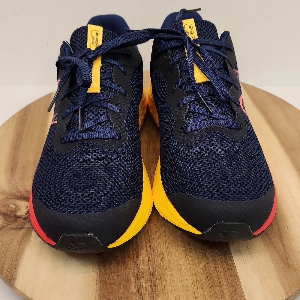 New Balance Fresh Foam Arishi v4 Boys 5.5 Blue - Picture 2 of 10